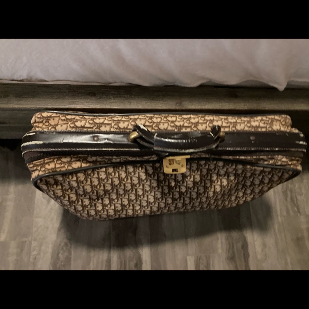 Christian Dior vintage suitcase. 24” x18”. Clean.Bit of wear top leather corners - Picture 4 of 5